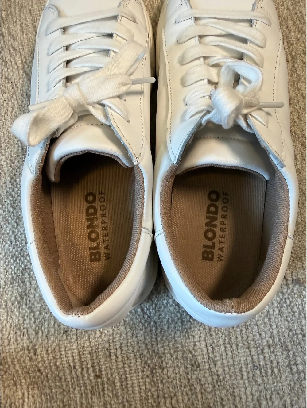 Blondo Women's White Leather Waterproof Sneakers